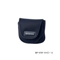 ≪'25年3月新商品！≫ シマノ リールガード スピニングハンドル付タイプ BP-070Y ネイビー Sサイズ [3月発売予定/ご予約受付中]